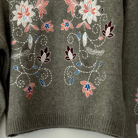 New June & Ivy cropped knit sweater embroidered flowers mock neck bohemian L - Picture 9 of 13